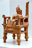 Museo archeologico di Sitia - statuina di Cibele Frigia v c. a.C. 